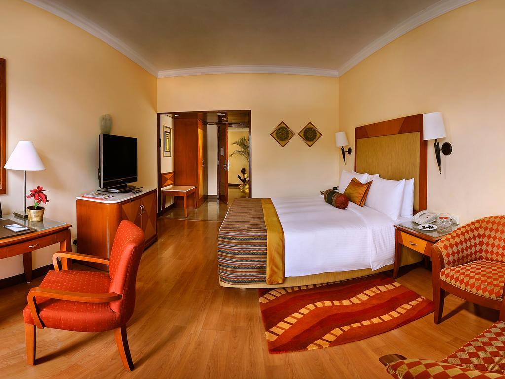 Hotel The Lalit Ashok Bengalúr Exteriér fotografie