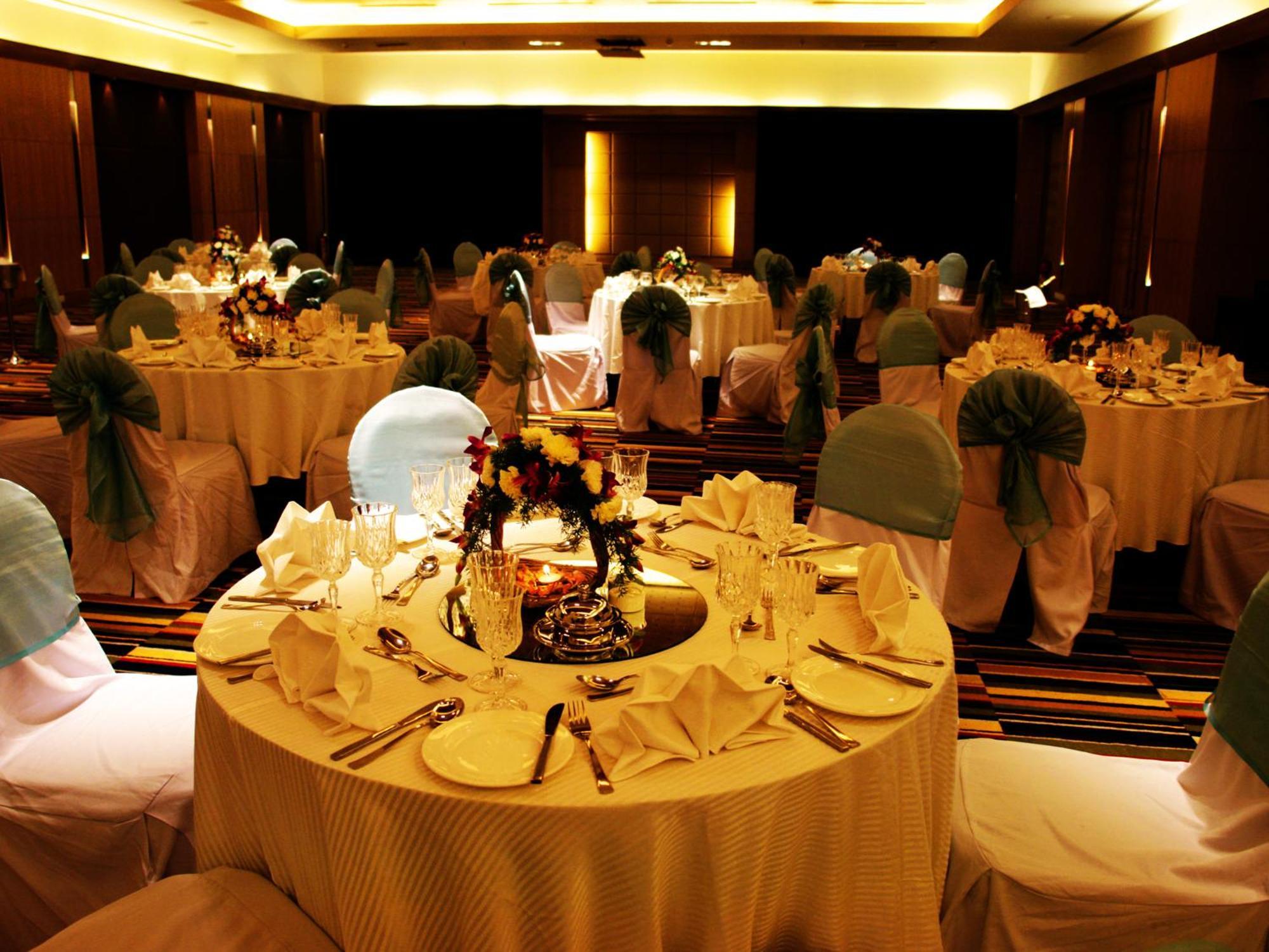 Hotel The Lalit Ashok Bengalúr Exteriér fotografie